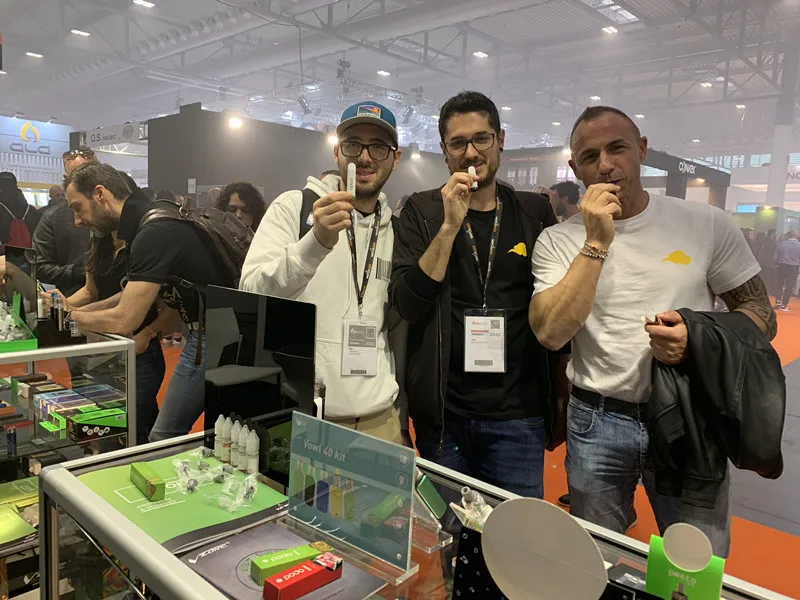 
wholesale Vlitvape Podo mini pod system disposable kit with 2.4 ohms coil resistance and full charged battery capacity 240mAh. 