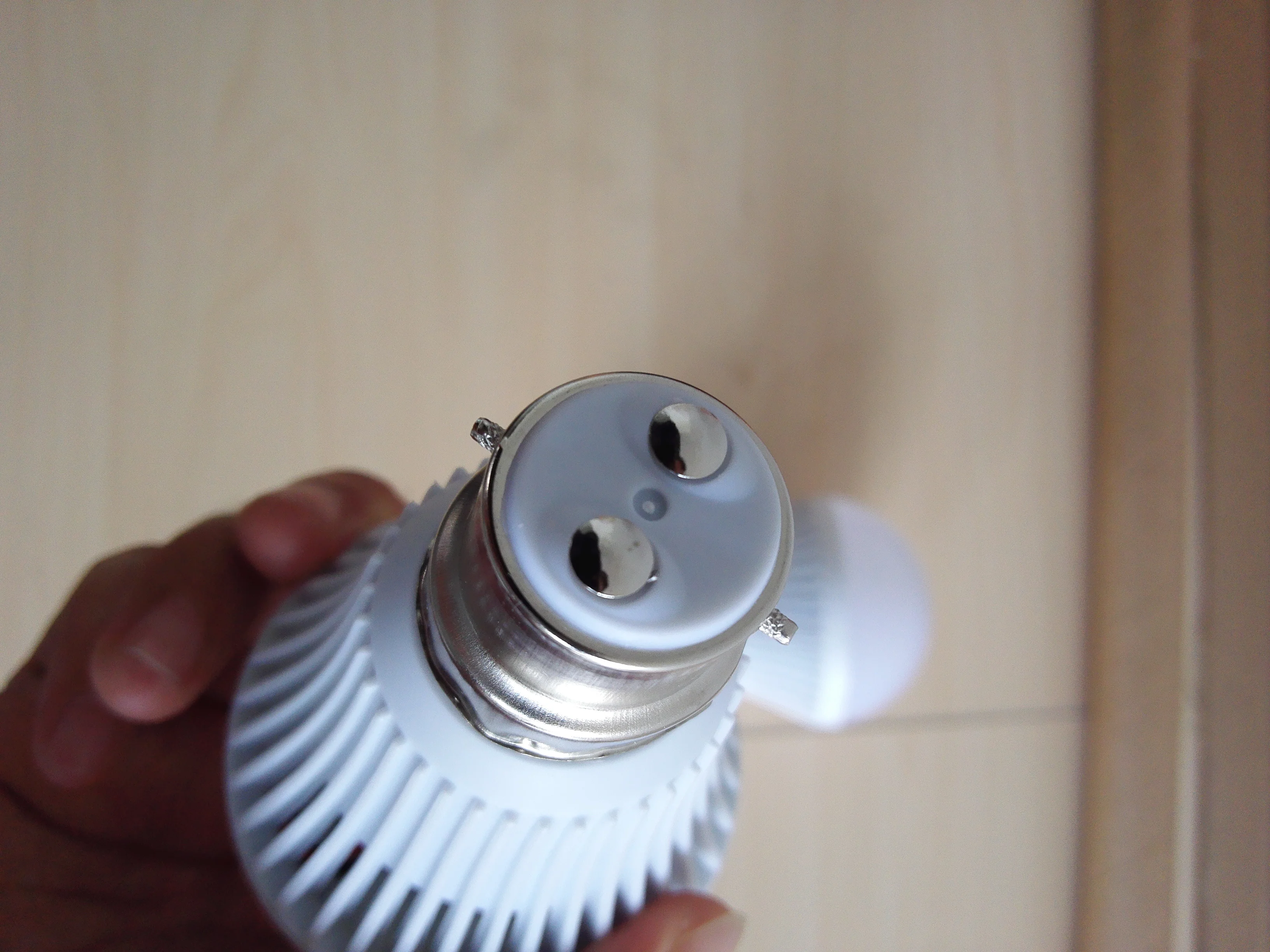 led emergency bulb E27 B22 base intelligent led bulb