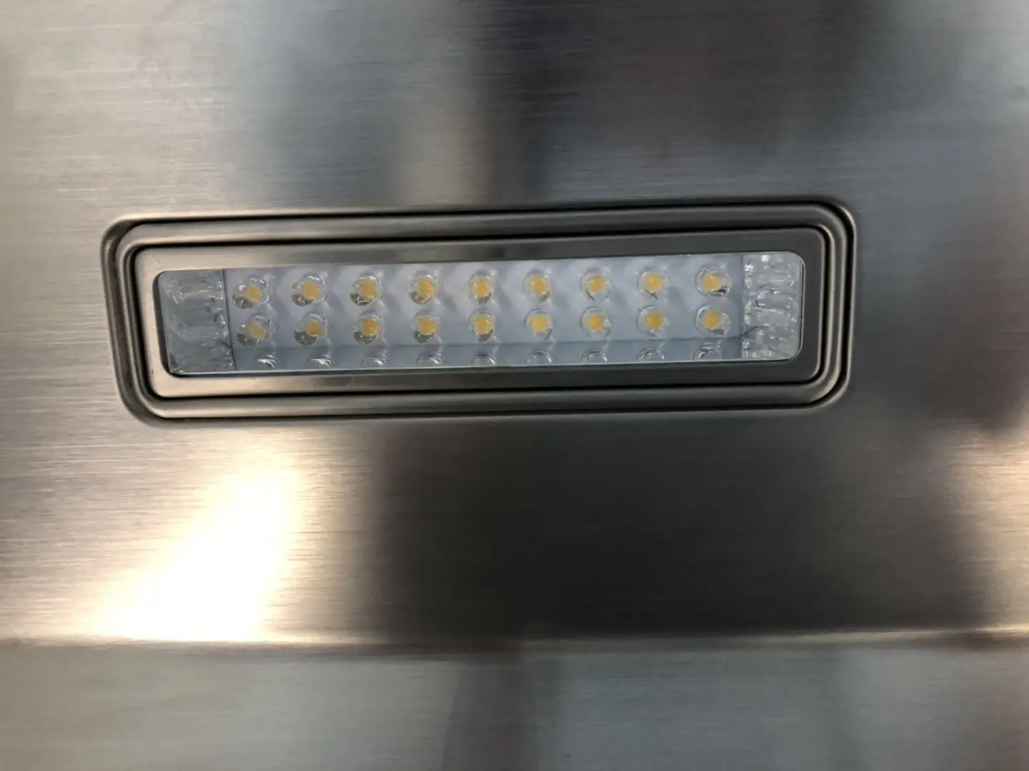 Обтекаемая настенная вытяжка для коммерческой кухни из нержавеющей стали SENG, Лидер продаж