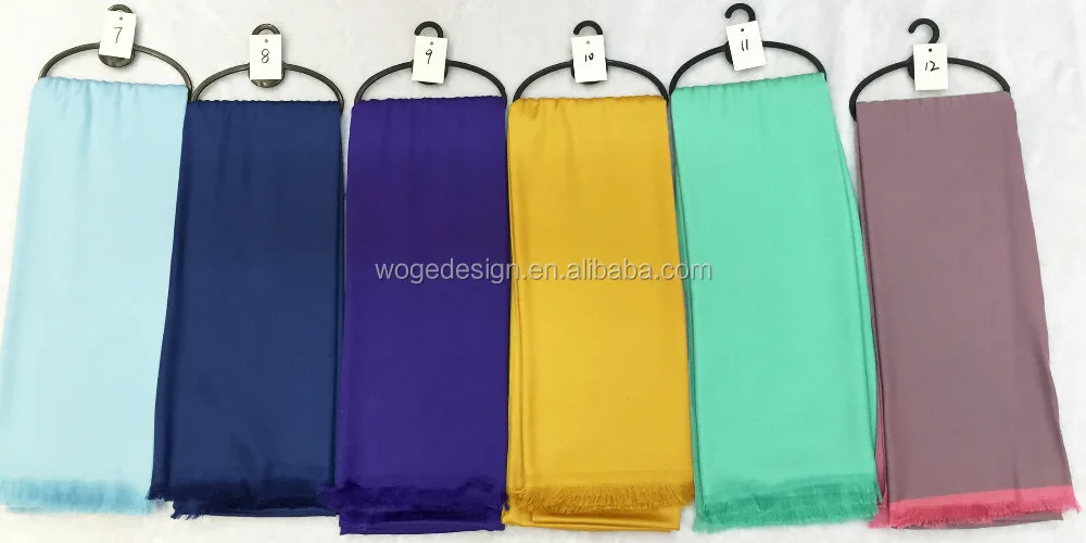 Fashion classic popular Dubai pattern silk feeling womens elegant viscose blend polyester cotton solid wrap plain hijab scarf