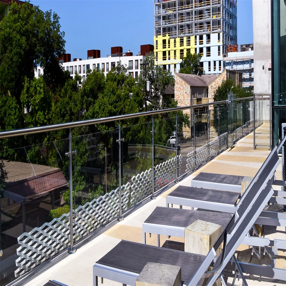 Customized Design Iron Balusters Glass Grill for Stairs Railing / Outdoor Balcony Glass Balustrade