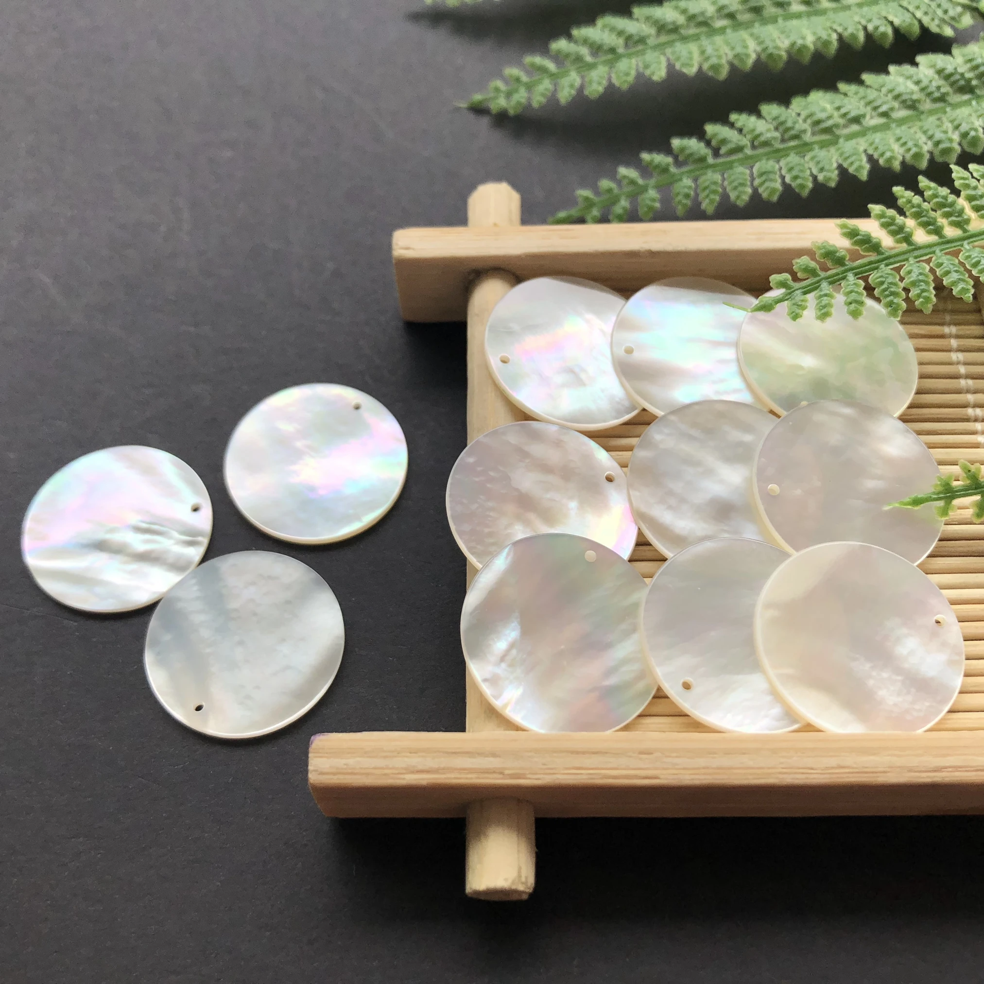 Factory outlet hot sale good quality round mother of pearl Gemstone jewelry punch white shell