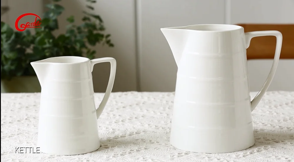 Factory Sale Small hot Ceramic Restaurant latte frothing cream milk jug / pitcher white milk jug
