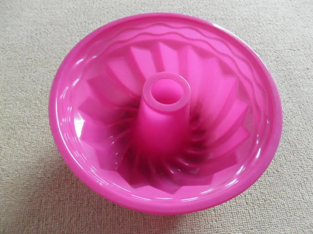 Non-stick Food grade Silicone Fluted Bundt Cake Pan Pound Cake tray Brownie and Cornbread mold