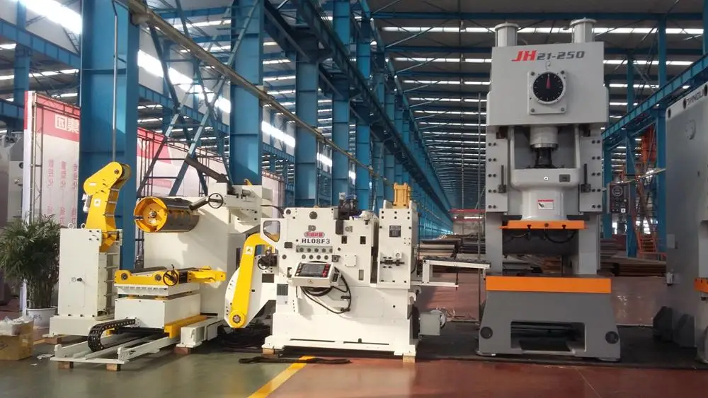 Space-saving Metal Coil Decoiler Straightener and Servo Roll Feeder for Auto Parts Production Line