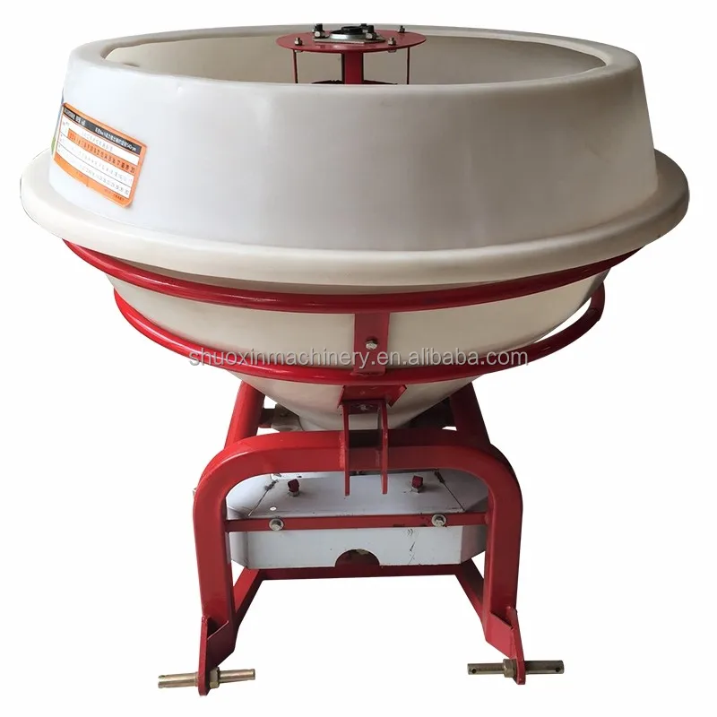 700L plastic hopper fertilizer spreader hot sell farming machine