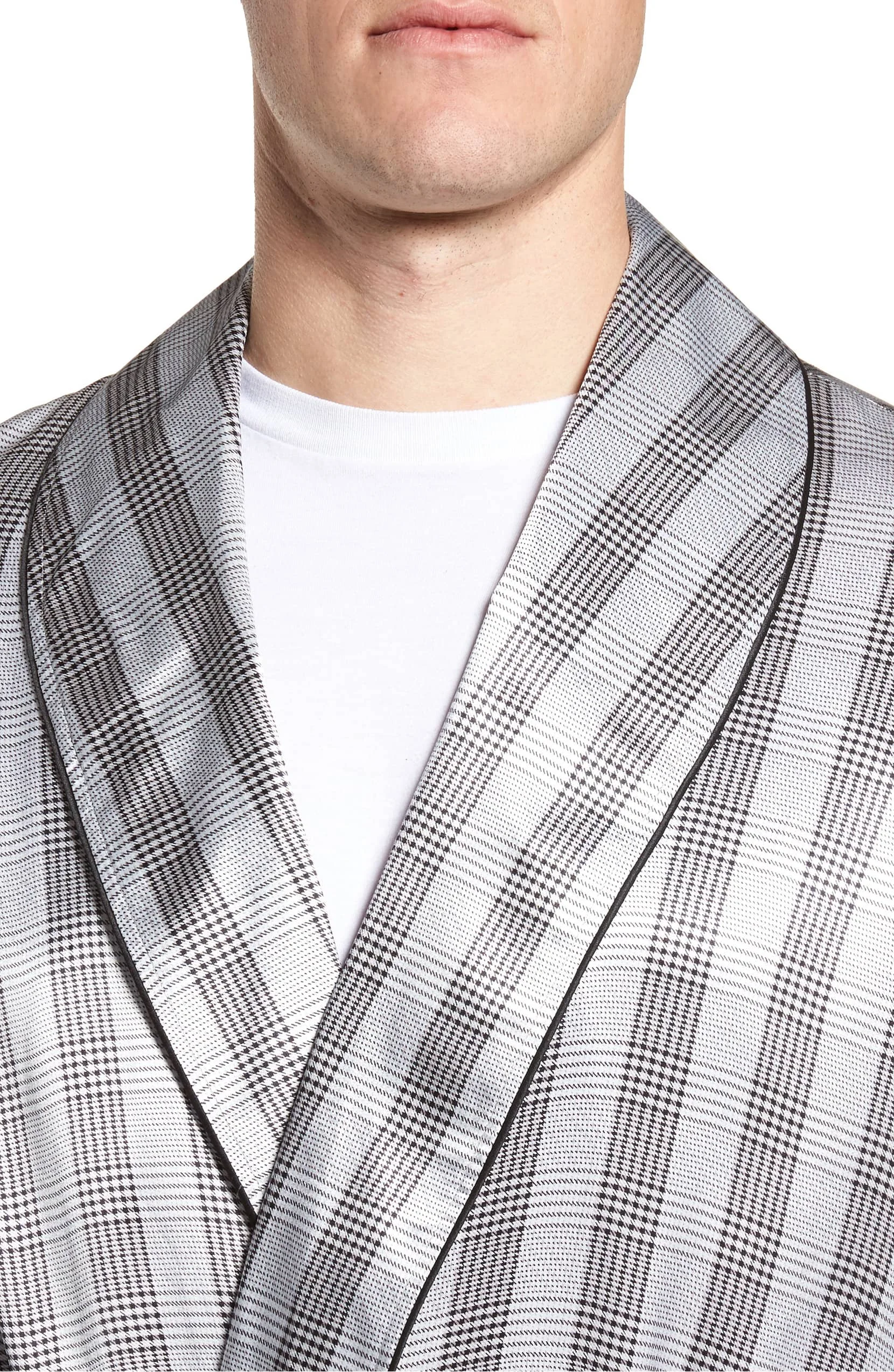 Best quality plaids silk robe for men Custom printing tassels silver satin bathing robe sleepwear