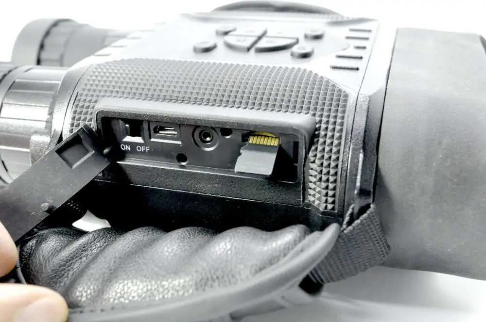 HD 22.5*50 wide view 4' TFT watching window digital night vision binocular up to 400 meters with 2' TFT LCD