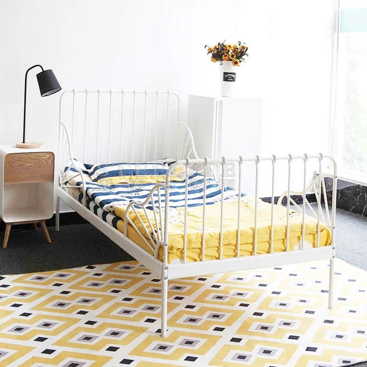 Colorful cheap extensible children iron toddler bed