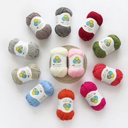 Бесплатный образец высококачественной цветной 100% хлопчатобумажной пряжи для вязания своими руками