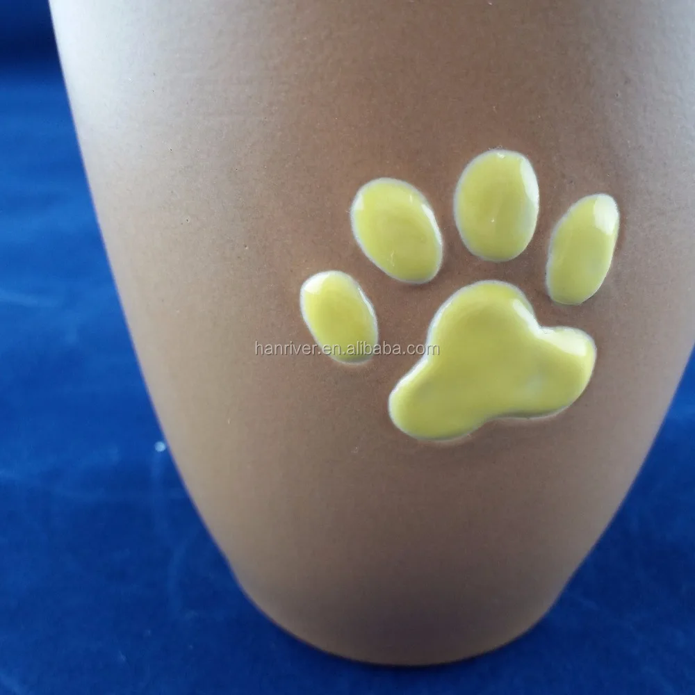 Hot sale ceramic pet urn casket with cover with hand paint paw mark for pet ashes