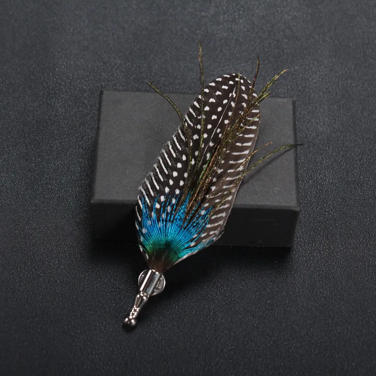 Peacock brooch novelty lapel pins for blazer
