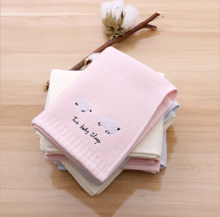 New woven style lovely sheep embroidery baby face towel children towel