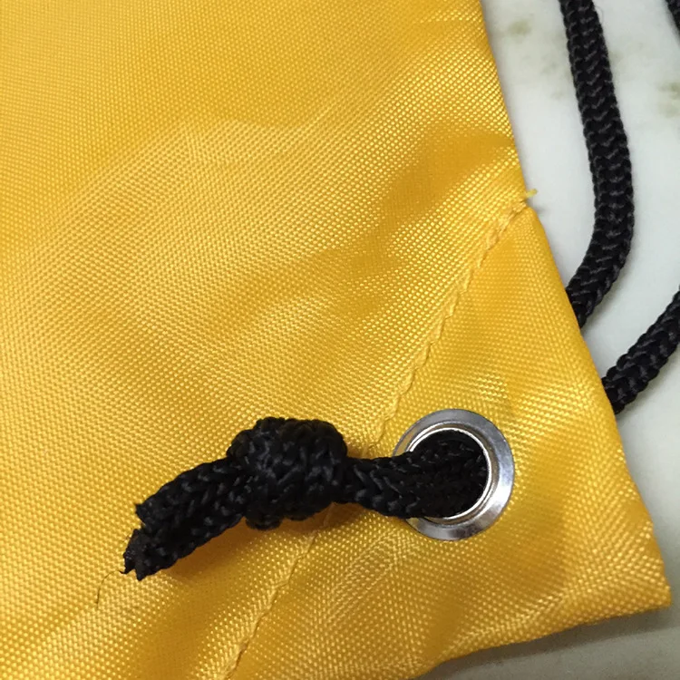 Многоразовый Прочный переработанный рекламный 210d полиэстер муслиновый водонепроницаемый упаковочный мешок на шнурке Подарочный мешок на шнурке с логотипом под заказ