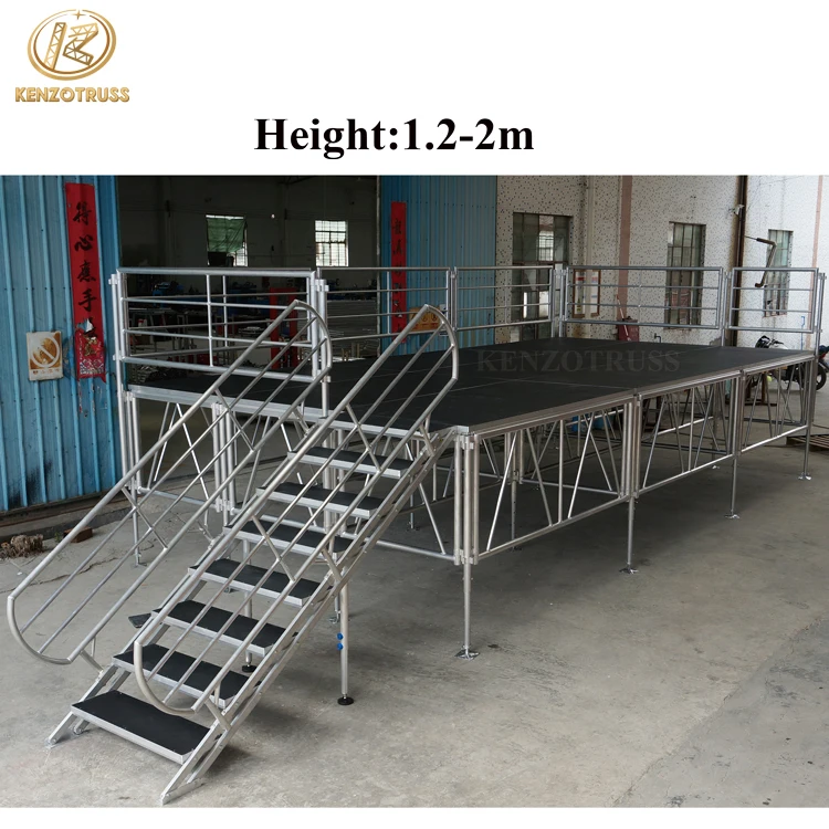 Mobile aluminum truss stage for outdoor performance