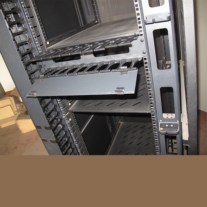 Дополнительное Кабельное управление, бесплатное кольцо управления кабелями может быть установлено свободно