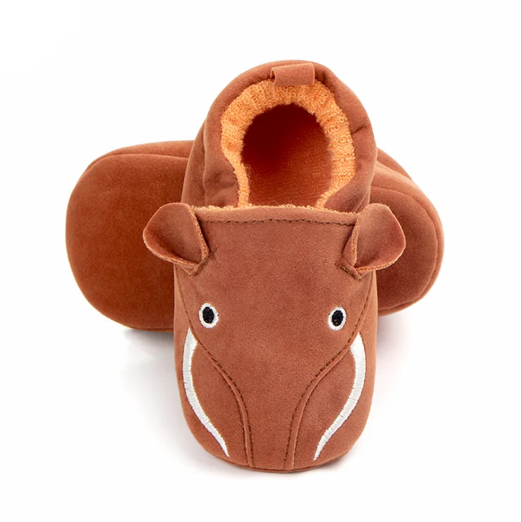 
Cartoon baby without slipper and slipper 