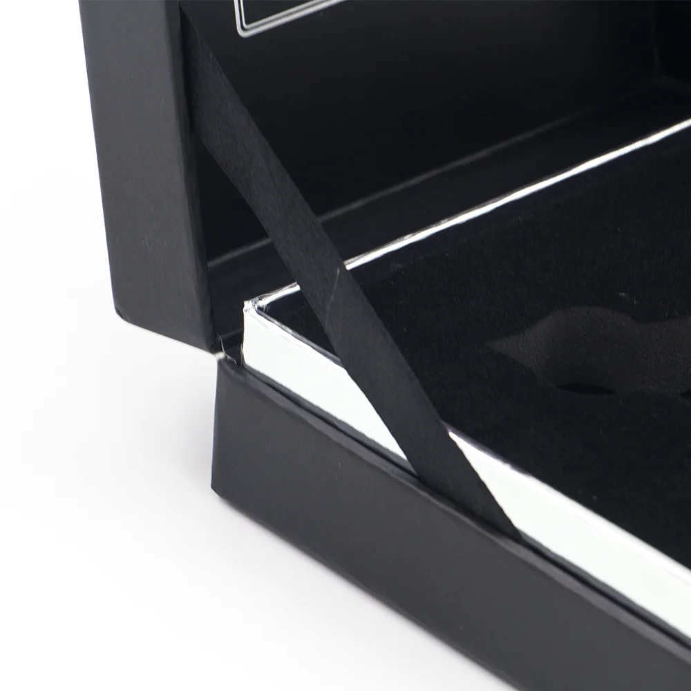 Beautiful Gift Perfume Paper Box Packaging With Hot Stamping , White Black Red