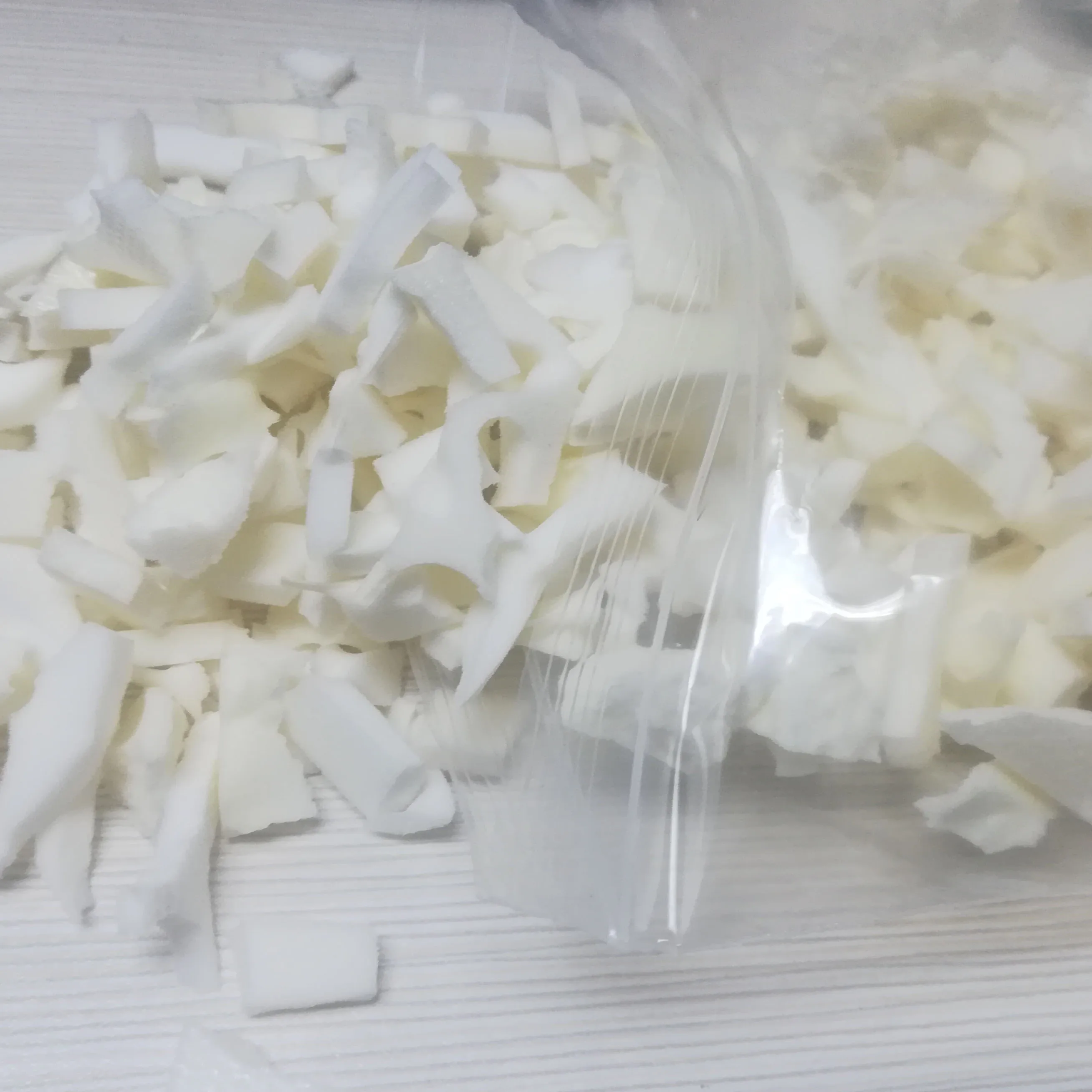 Amazon 100% Thai natural latex rubber scrap clean and impurity-free toy pillow cushion stuffing