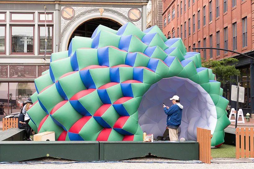 Colorful lighted Inflatable Hedgehog model dome air bubble tent  for   out door party meeting sport events