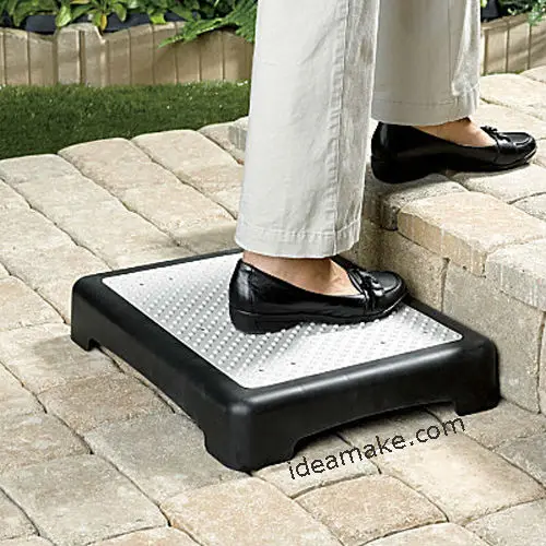 Outdoor Step Half Step, Outdoor step as Elderly Helper, Outdoor Step makes stepping safer for elderly