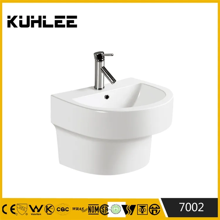 U shaped Good quality ceramic low price toilet bowl suite