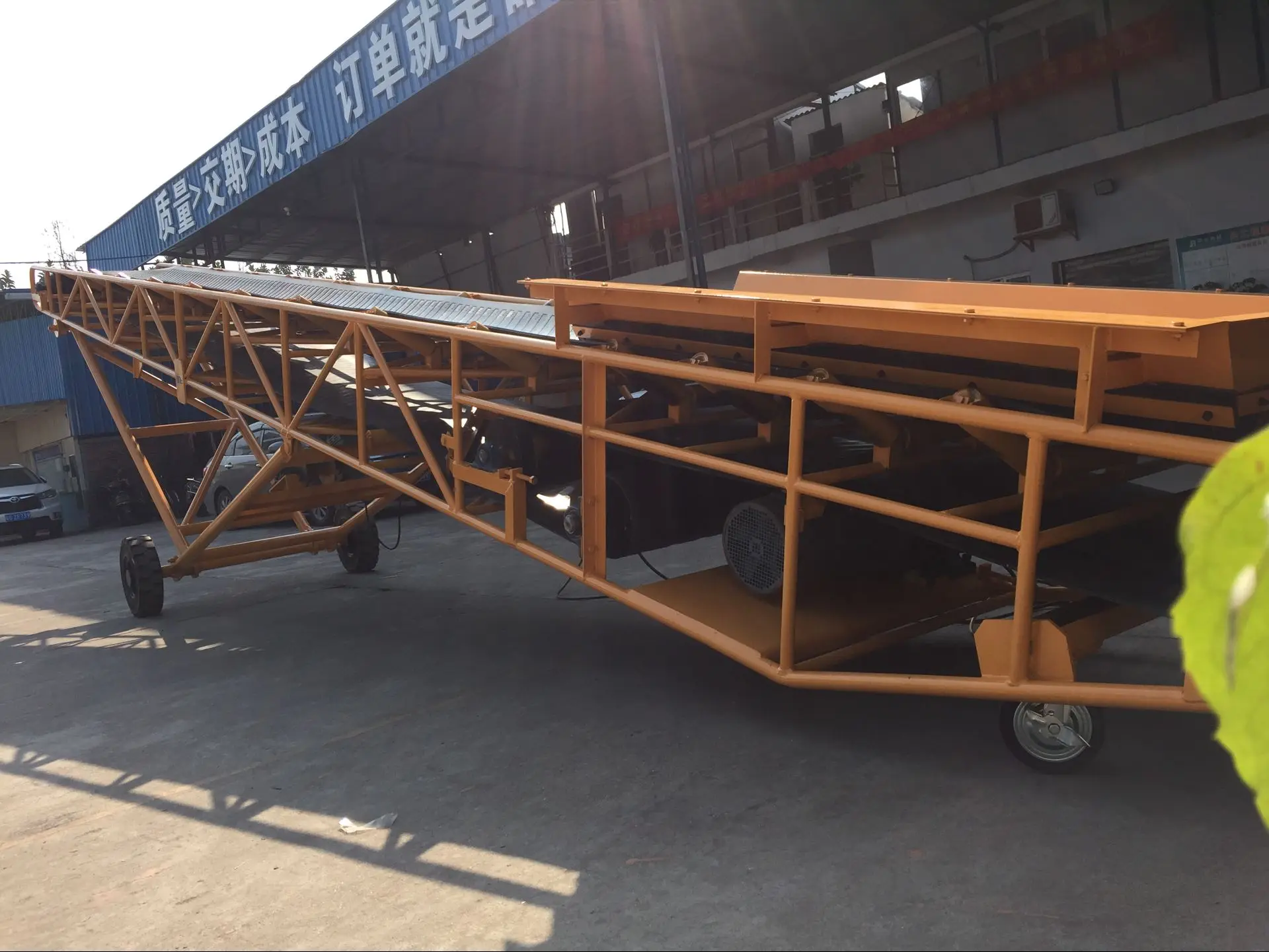 
Truck Loading/Unloadinig Rubber Mobile Belt Conveyor with Adjustable Speed and Direction with CE certificate 
