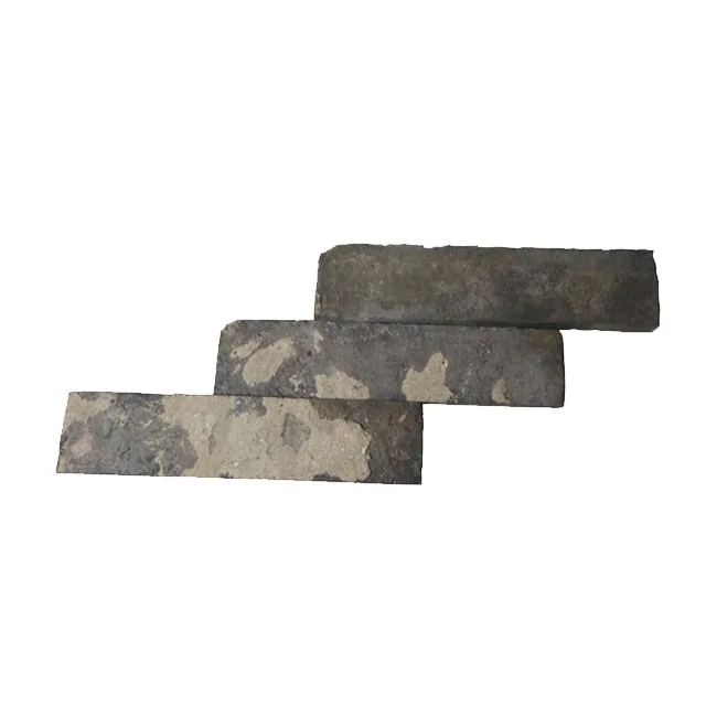 Недорогая кирпичная стена из серой глины