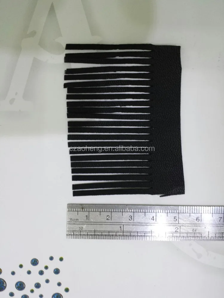 Vibrating leather cutting machine