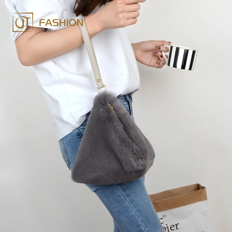 2018 hot sale jtfur fake rex rabbit fur hand bag wild plush triangle bag faux fur bag