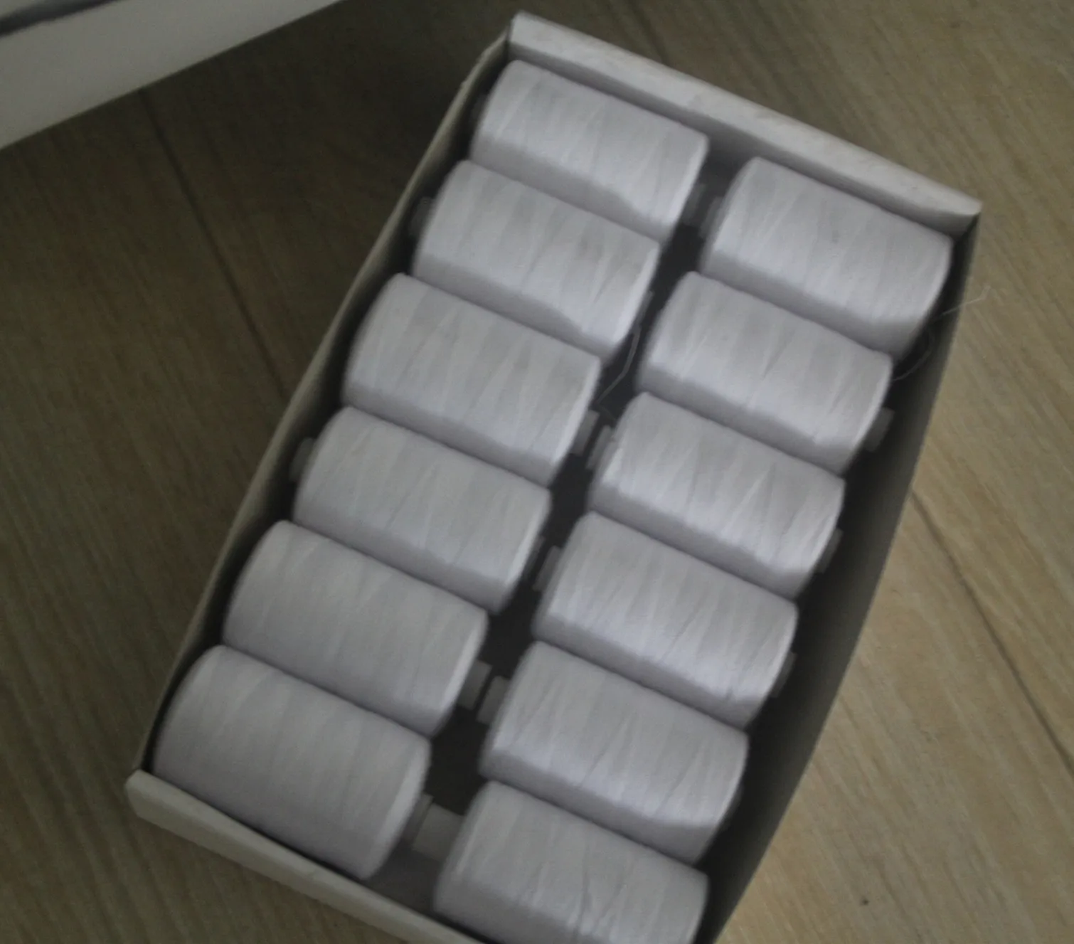 
stock 100% POLYESTER SMALLER SPOOL SEWING THREAD FOR HOME SEWING MACHINE 40/2 400y BOBBIN THREAD 