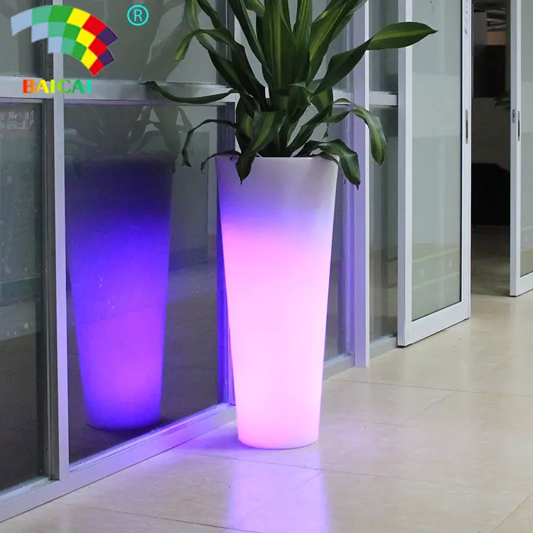 Big Plastic LED Flower Pot Light Color Changing Luminous Floor Vase For Garden Living Room Bedroom Dining Room Decoration Pots