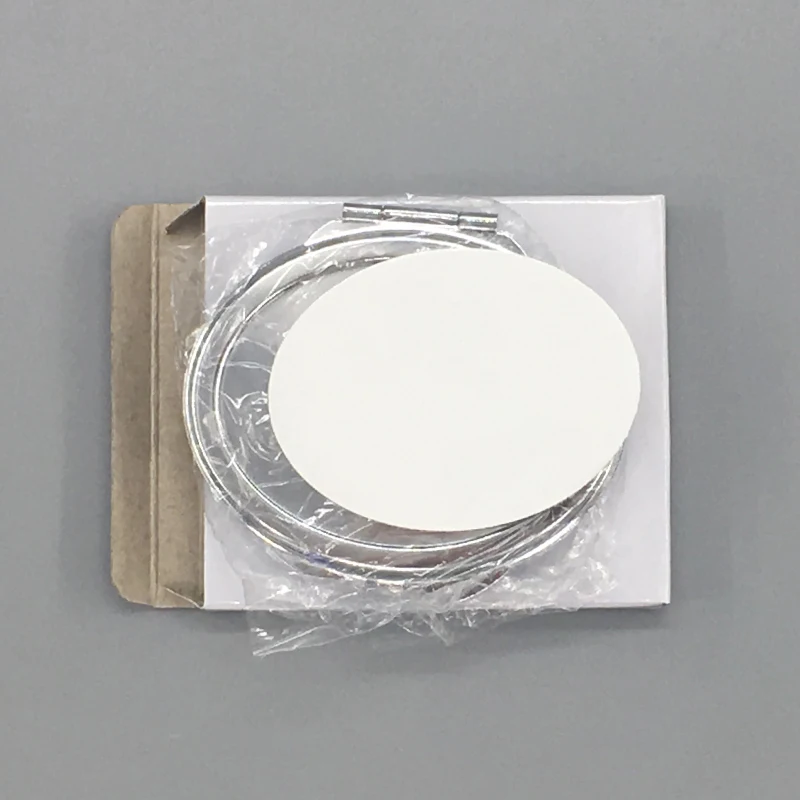 Индивидуальное металлическое косметическое зеркало круглой формы с