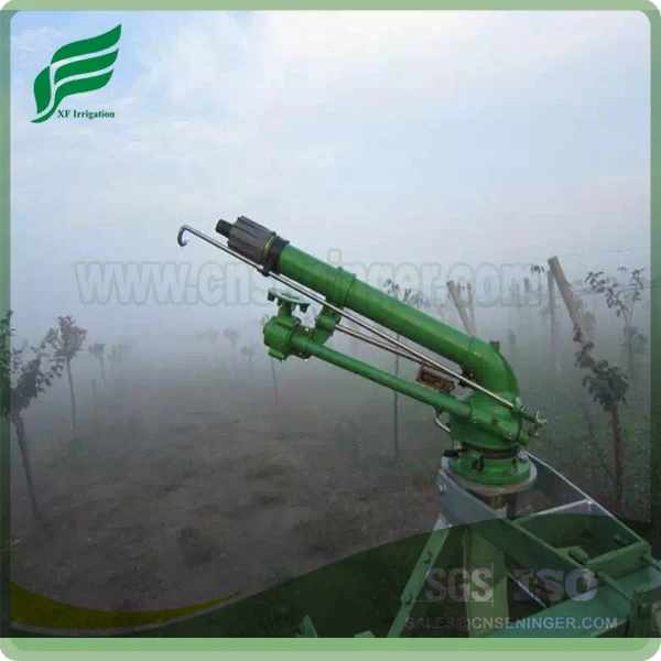 Turbina device rain gun sprinkler installed on the farm irrigation sprinkler equipment