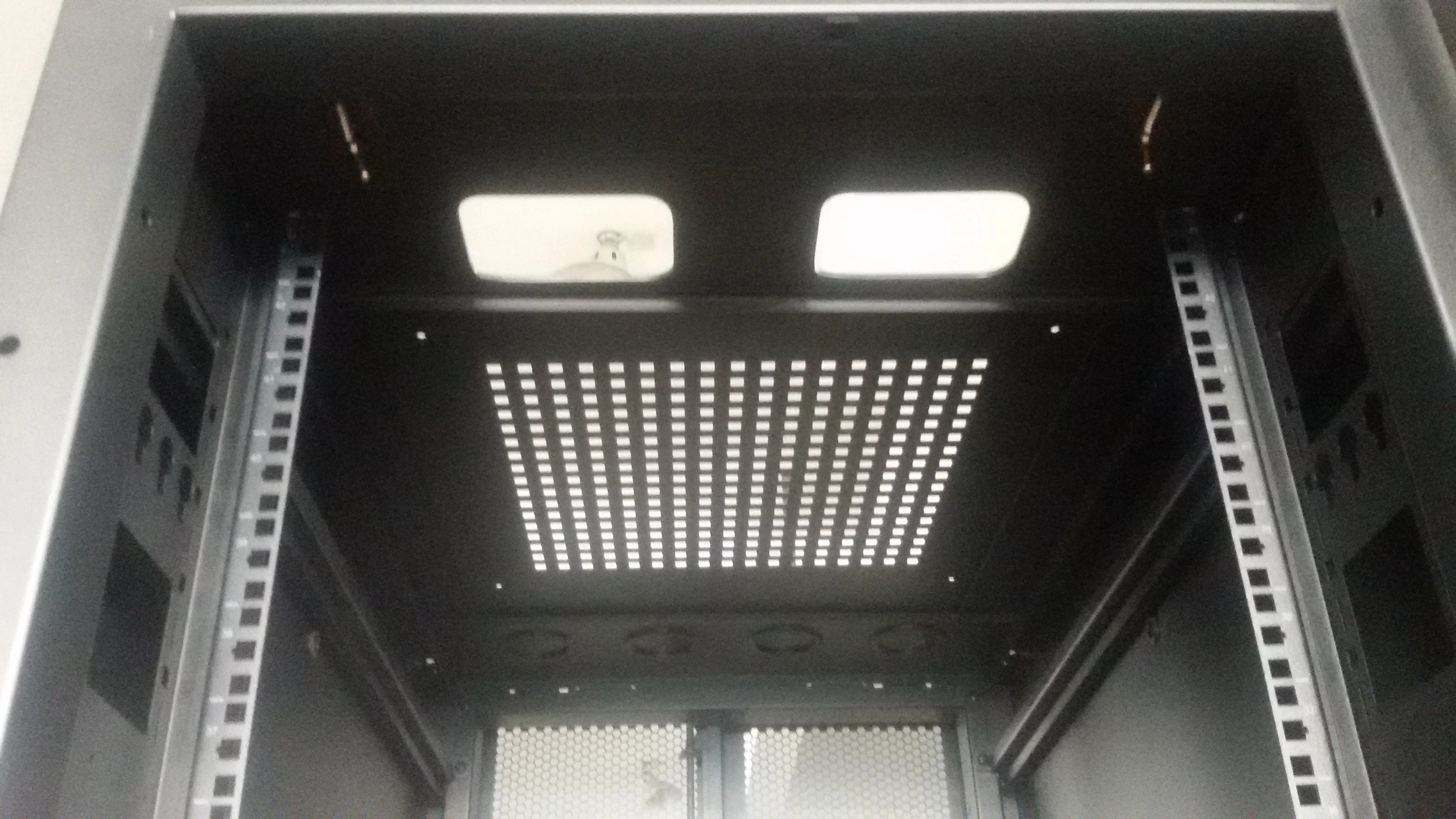 Data center High density 19inch EIA standard 42u 800mmx1070mm server rack cabinet