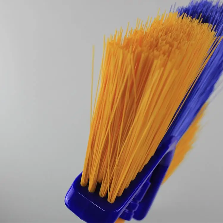 Wholesale Hot Sale Extendable Handle Cobweb Round Cleaning Brush