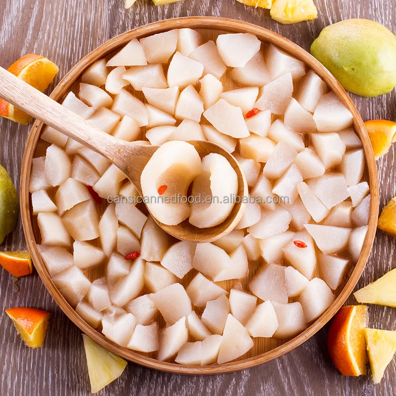 Половинки груши, консервированные в баночках или каменных баночках