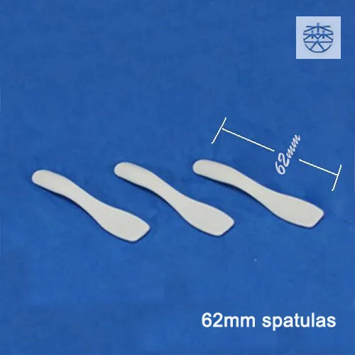 Small plastic flat mixing 5.4cm spoon for cosmetic