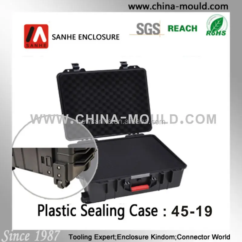 plastic equipment case with wheel and scalable tie rod for equipment