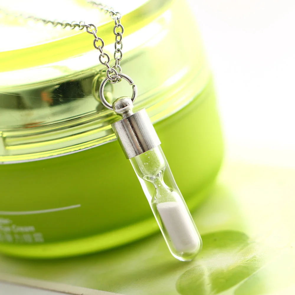 
Women Men Glowing Luminous Sand Timer Glass Bottle Pendant Hourglass Bottle Necklace Time in a Bottle Necklace Jewelry 