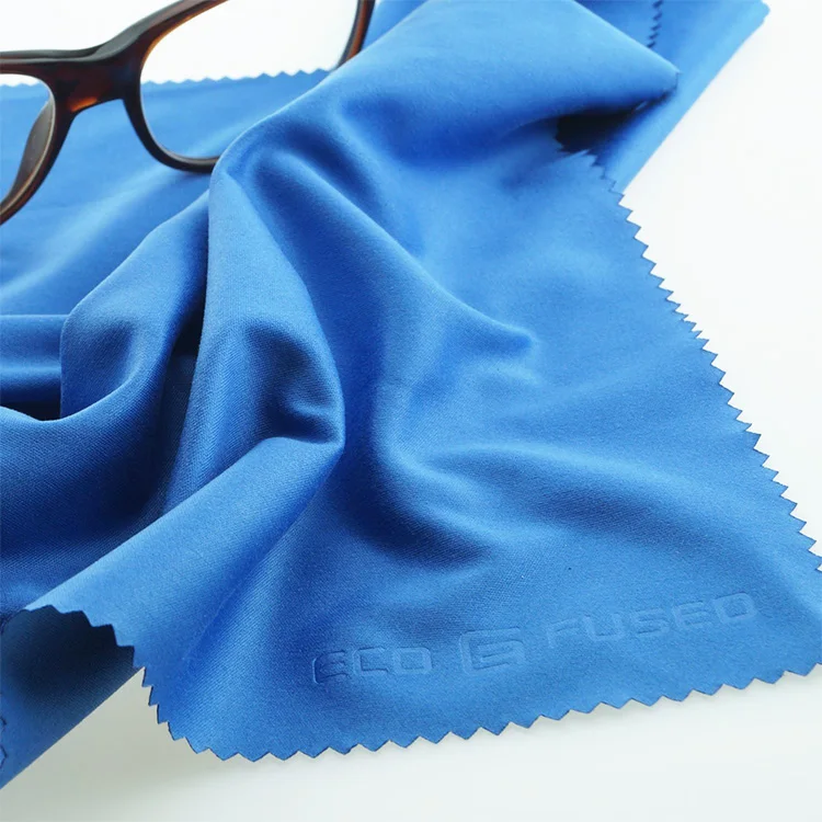 Thick Black 40x40 Microfiber Cleaning Cloth in Roll