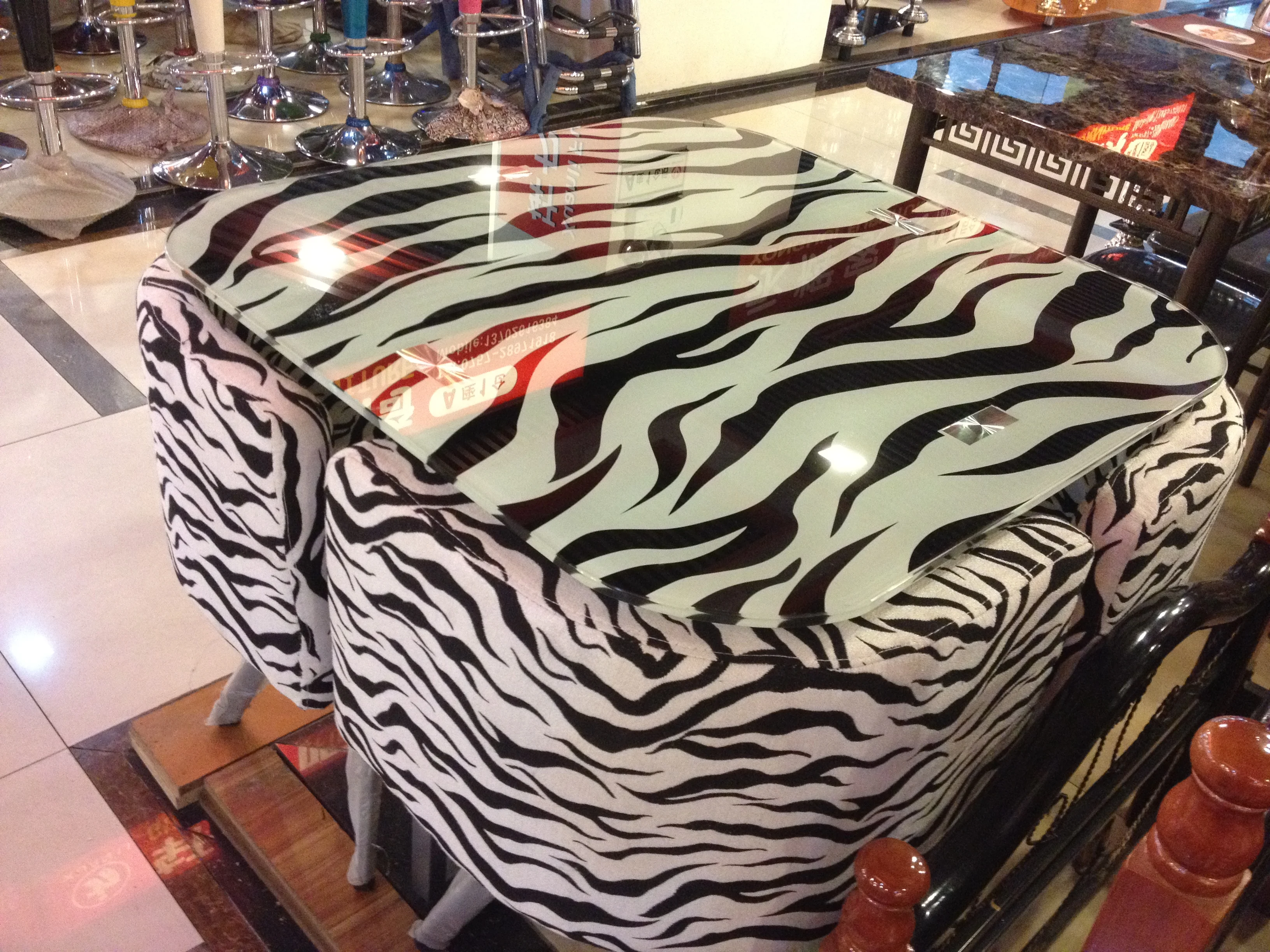 black and white tempered glass dinning table T9092A / glass dinner table /round dining table