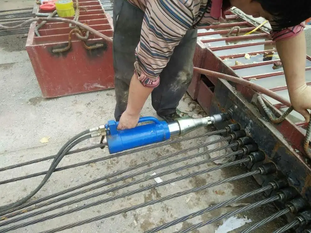 Bridge Construction Pt Anchor mono stressing jack