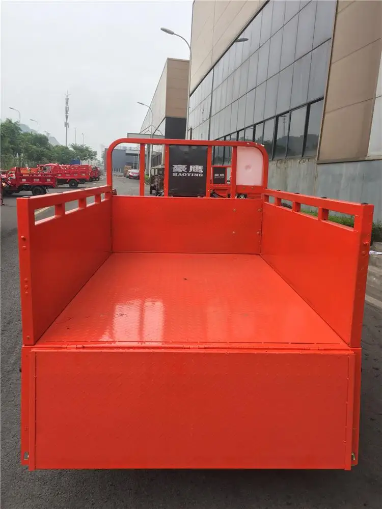 Chongqing Cargo Gasoline Truck 200cc 250cc 300cc motor 3-wheel Tricycle in Peru