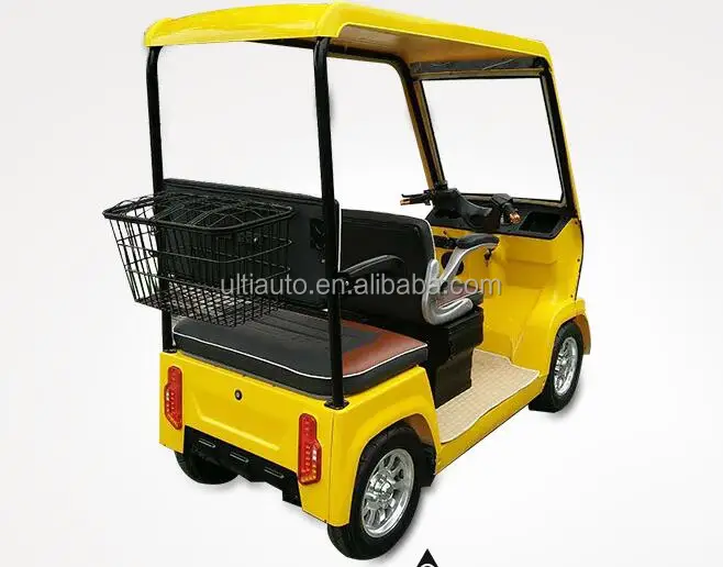 Электрический рикша-квадроцикл, используемый в туристических местах, большая площадь, выставочный зал