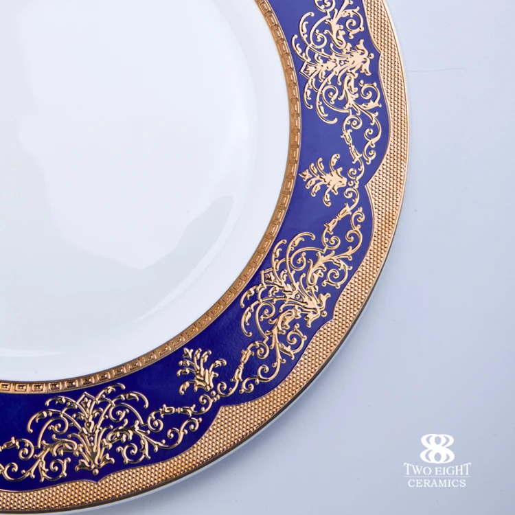 
2019 Restaurant Arabic Design Bone China Crockery Dinnerware Sets, Luxury Decal Bone China Hotel Dinner Set Gold Charge Plates& 