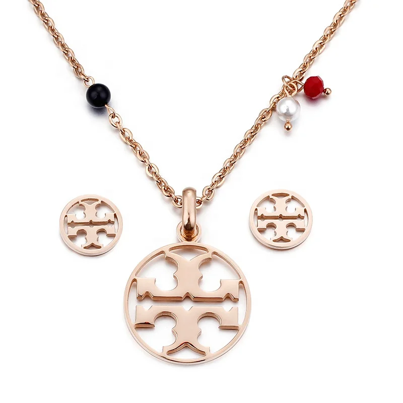 Unique Women Jewellery Hot Selling 18K Gold Plated Necklace Fashion Pendant Set