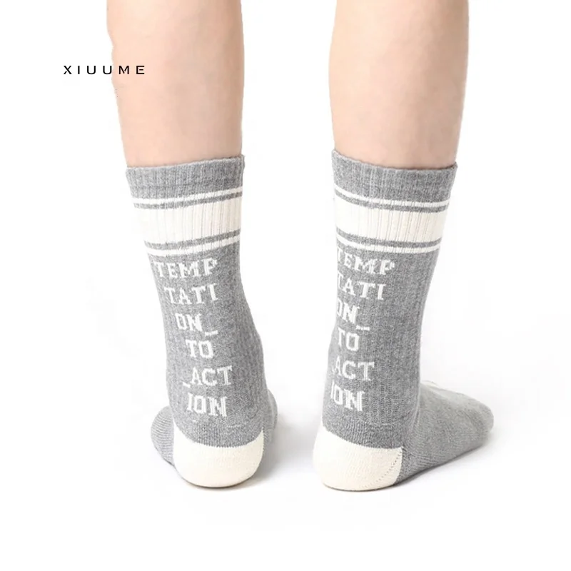 2019 Sports Hotsale high quality fashion terry cotton letter odm cute young boy teen tube socks