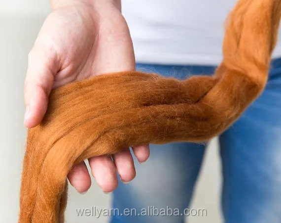 Peruvian alpaca wool poncho top sale wool roving bulk yarn for hand knitted gloves gentle, feel good