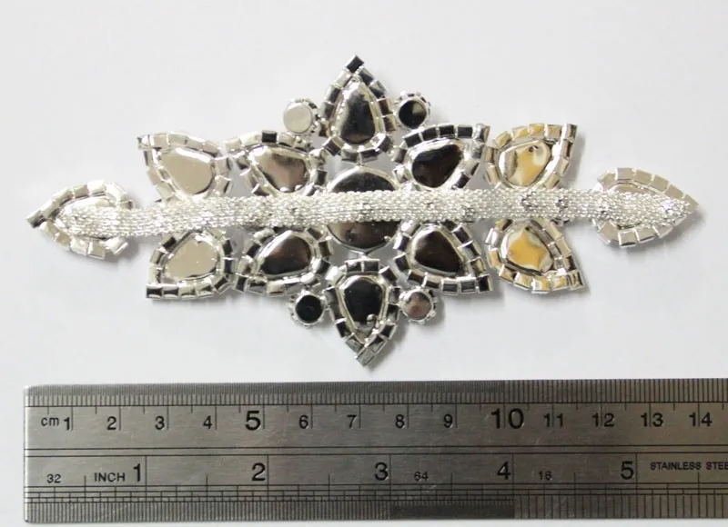Wholesale rhinestone applique embroidery pearl bridal sash crystal jewelry wedding appliques MYGAP002-1